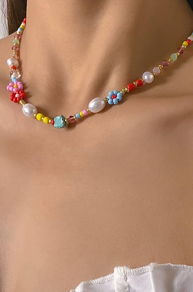 Colorful Daisy Pearl Beaded Necklace