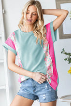 Floral Contrast Top (REG/PLUS)
