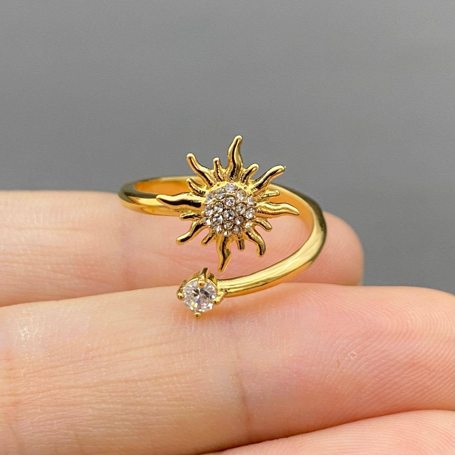 CZ Inlaid Sun 18K Ring