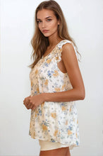 Floral Ruffle Top (REG)