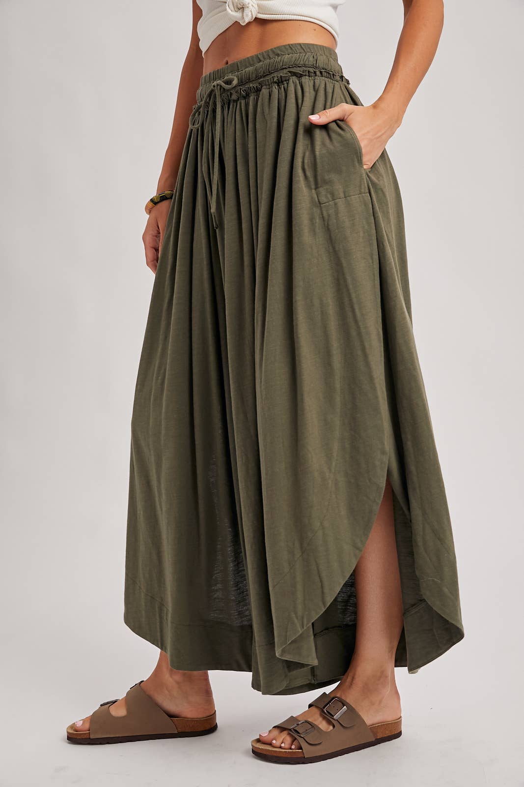 Side Slit Wide Leg Pants in Olive (REG)