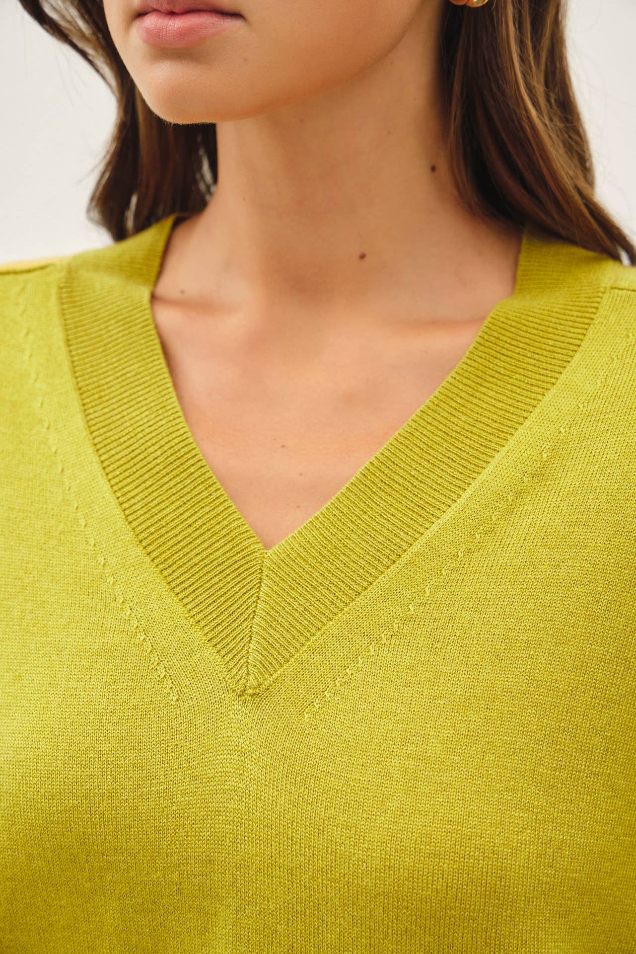 Astrid V-Neck Sweater in Mustard (REG)
