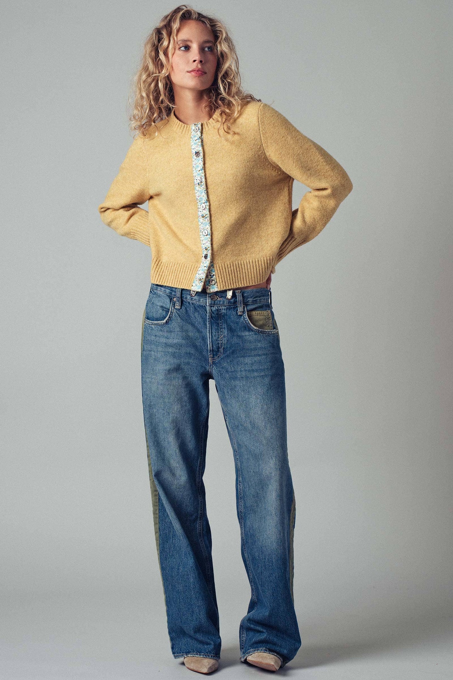 Floral Trim Cardigan in Honey (REG)