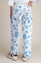 Floral Printed Twill Pants in Blue (REG)