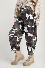 Easel Camo Barrel Pants (REG)