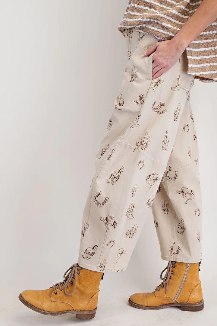 Western Printed Barrel Pants in Nautral (REG)