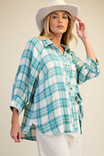Brushed Flannel Plaid Top in Aqua (REG)