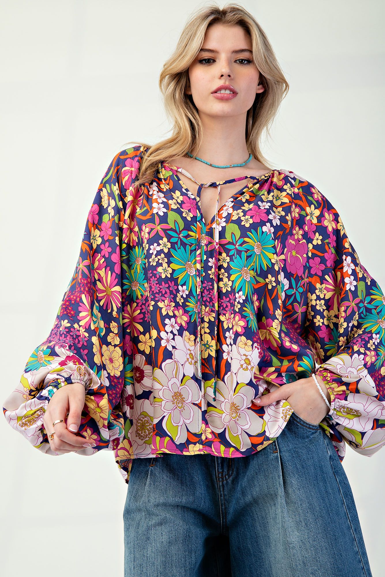 Blooming Flower Top in Blueberry (REG)