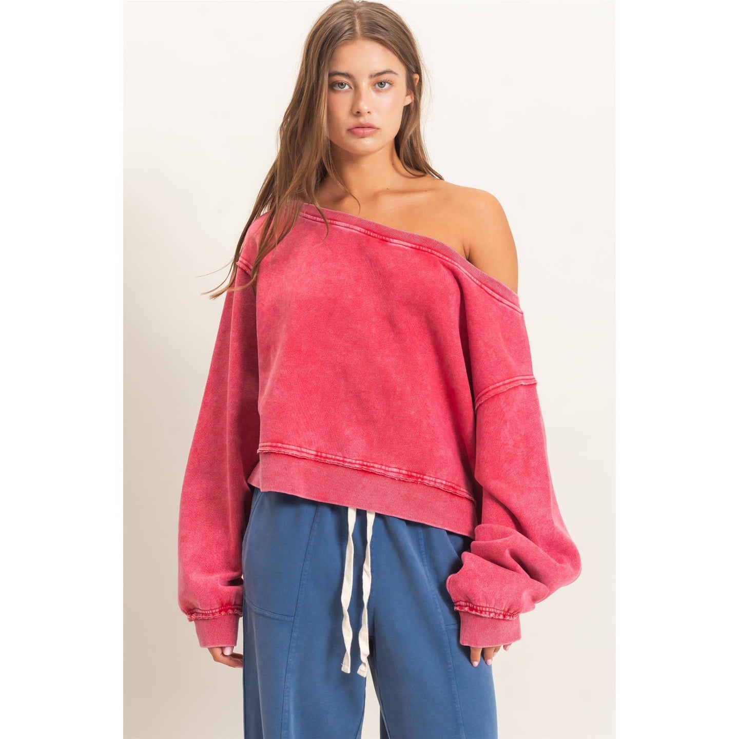 Off The Shoulder Sweatshirt in Red (REG)