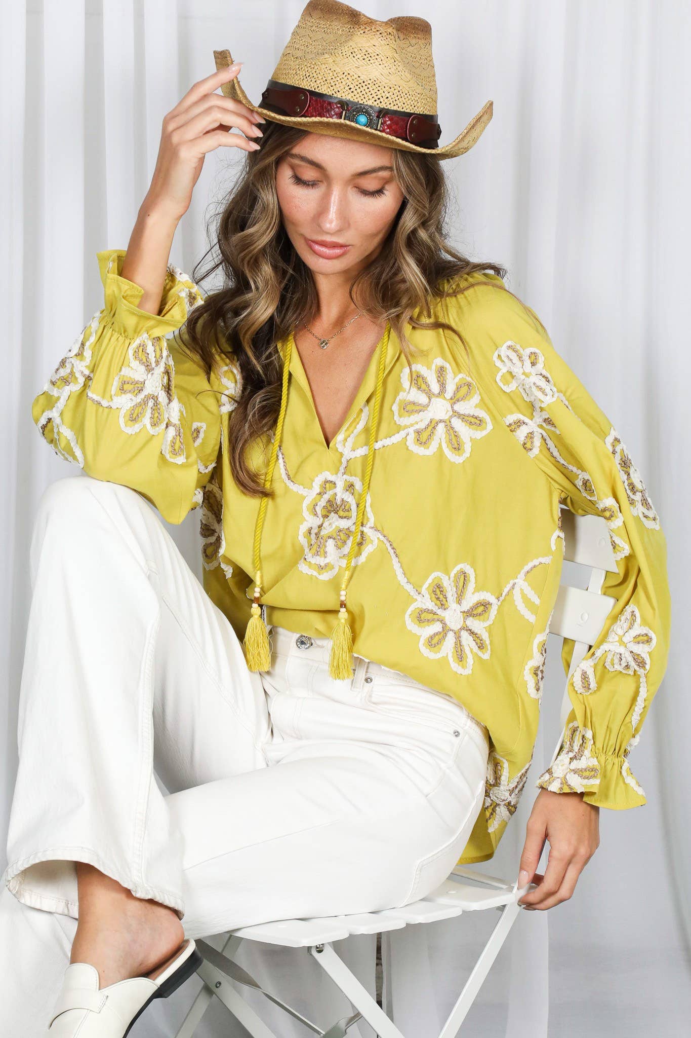 Embroidered Kiwi Blouse Top (REG)
